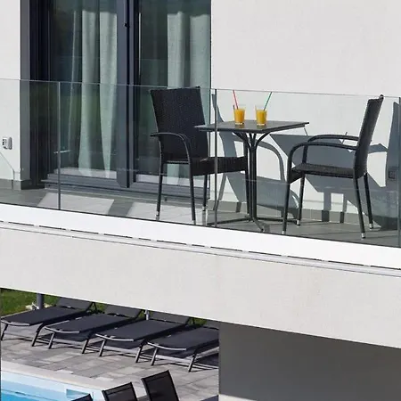 Bellamy With Pool And Jacuzzi Near Porec 4* Dračevac