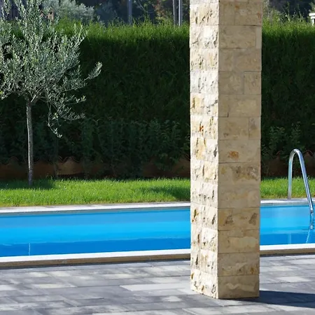 Bellamy With Pool And Jacuzzi Near Porec 4* Dračevac